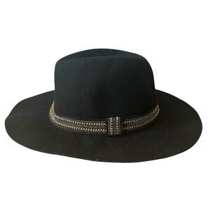 Do Everything in Love 100% wool banded hat NWT